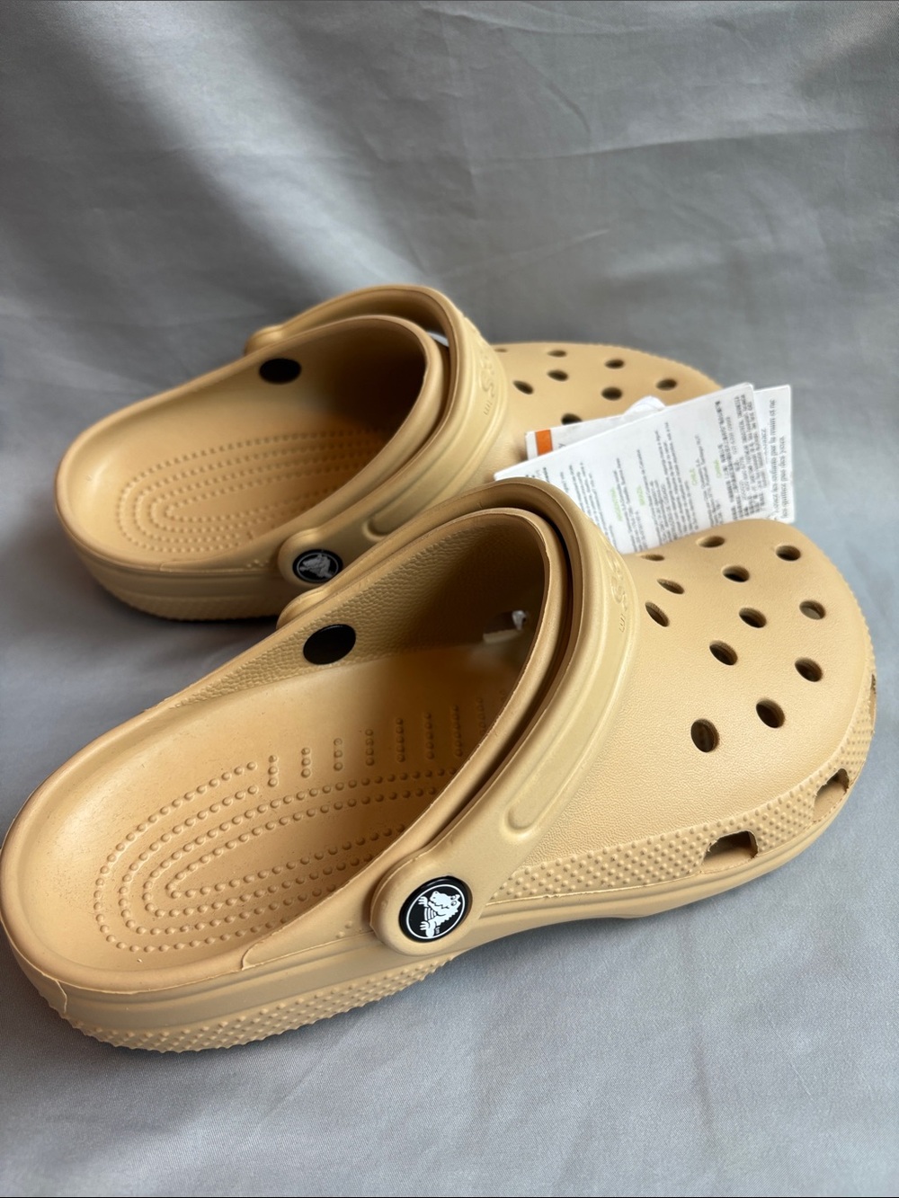 CROCS Kids Tan Classic Clog Junior size 6 π